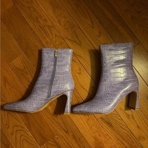 Billini Amethyst Croc Booties - never worn, perfect condition! Sz 8